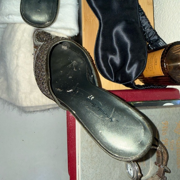 Vintage | Sequin & Beaded Embroidered Olive Green Leather Kitten Heels - Picture 7 of 11